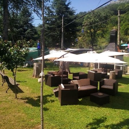 Hotel Restaurante Parador De Felechosa Kültér fotó