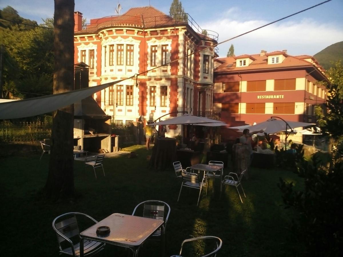 Hotel Restaurante Parador De Felechosa Kültér fotó