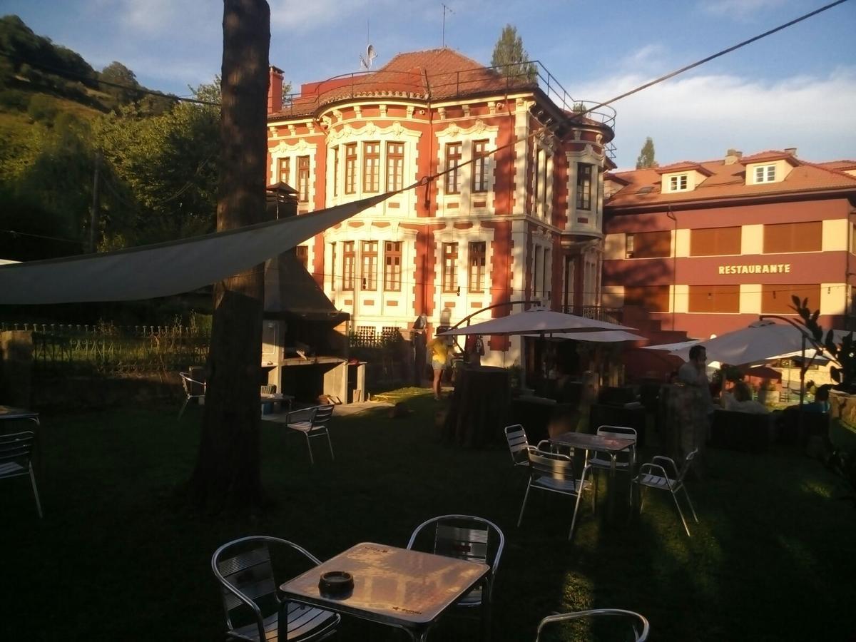 Hotel Restaurante Parador De Felechosa Kültér fotó
