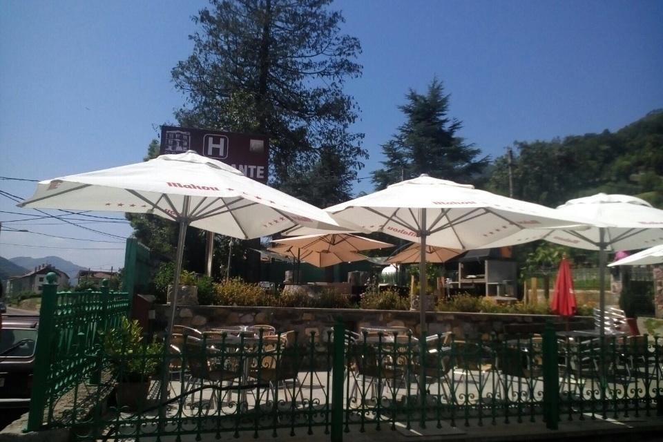 Hotel Restaurante Parador De Felechosa Kültér fotó